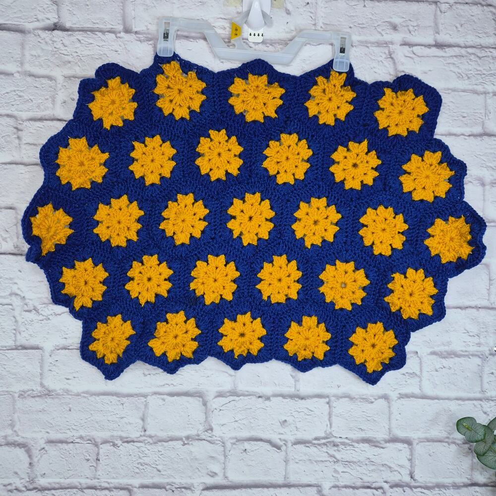 Vintage Crochet Daisy Fall Floral Table Runner Mat  Blue Yellow Granny Hexagon - Picture 3 of 6